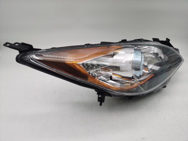 Mazda 3 2010-2013 HALOGEN R.H.S HEADLIGHT ASSEMBLY