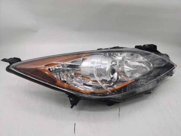 Mazda 3 2010-2013 HALOGEN R.H.S HEADLIGHT ASSEMBLY