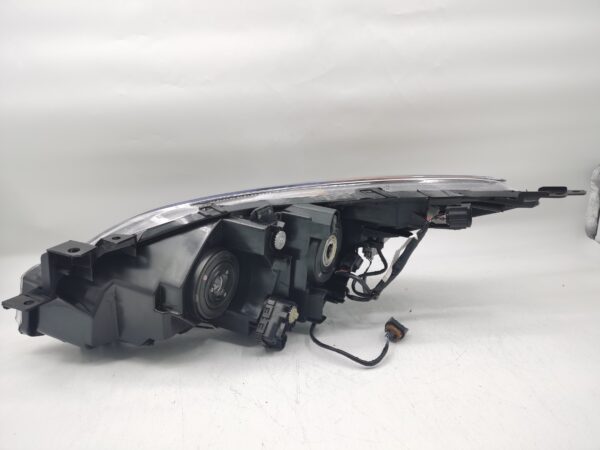 Mazda 3 2010-2013 HALOGEN R.H.S HEADLIGHT ASSEMBLY