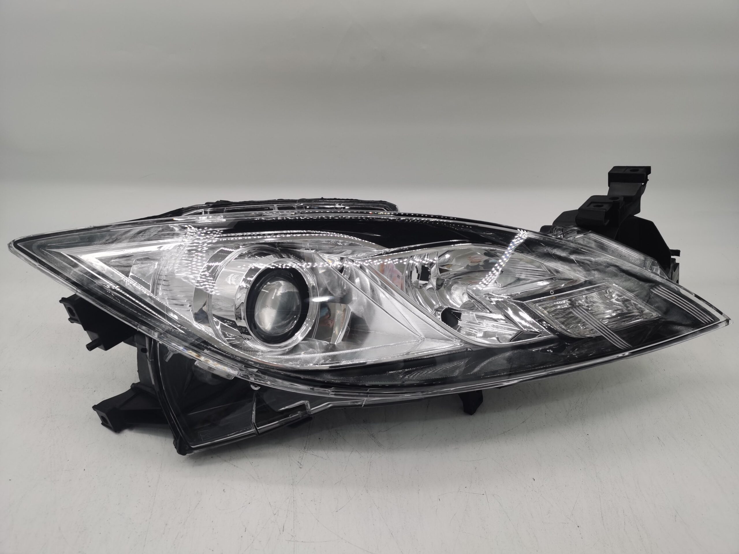 Mazda 6 GH 2007-2009 R.H.S HEADLIGHT ASSEMBLY