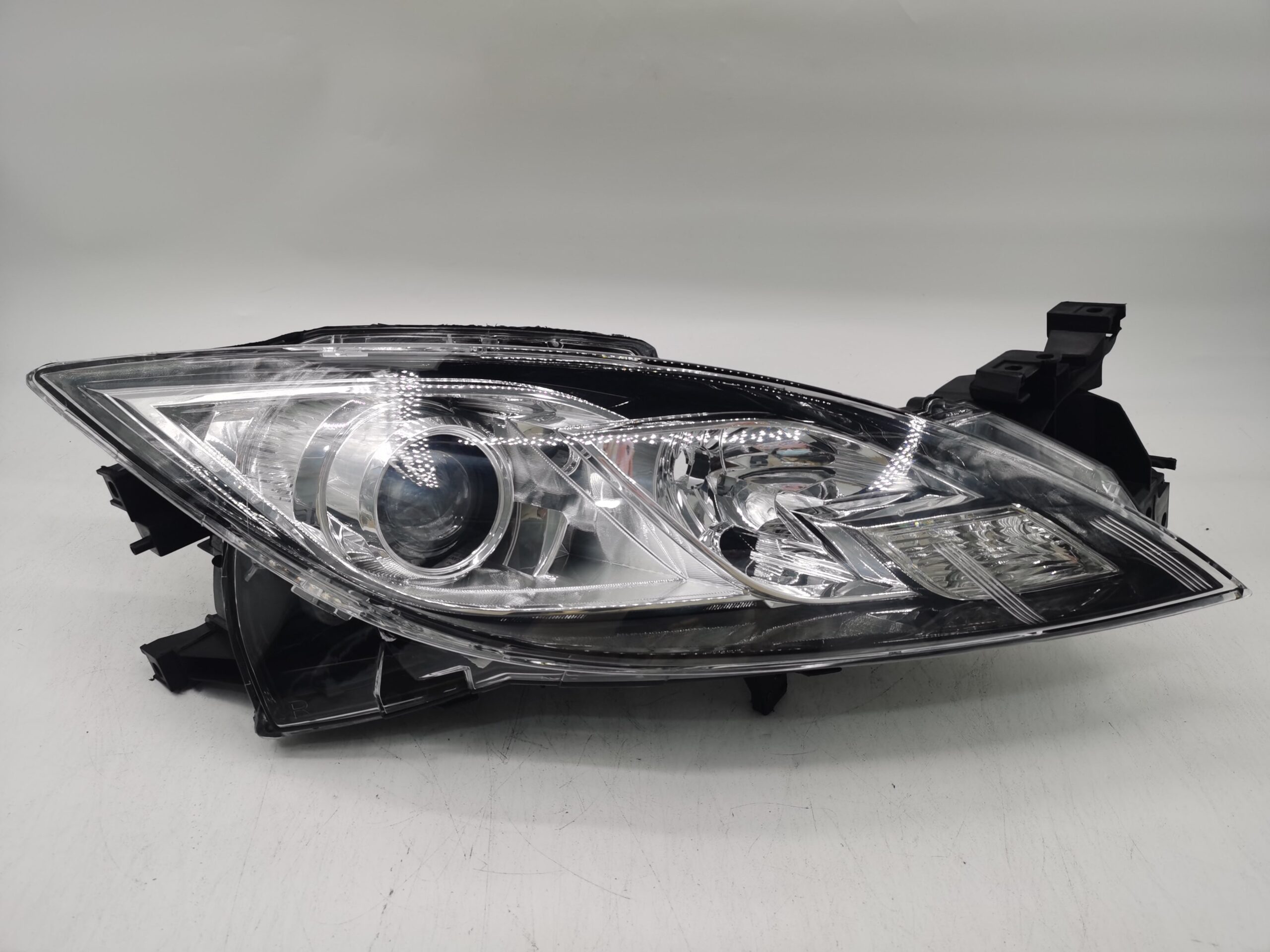 Mazda 6 GH 2007-2009 R.H.S HEADLIGHT ASSEMBLY