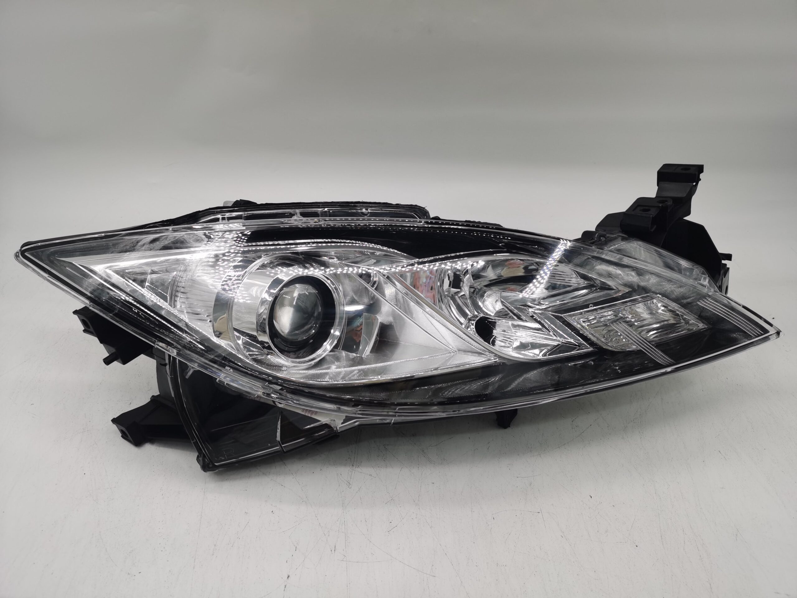 Mazda 6 GH 2007-2009 R.H.S HEADLIGHT ASSEMBLY