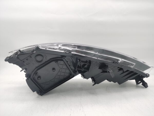 Mazda 6 GH 2007-2009 R.H.S HEADLIGHT ASSEMBLY