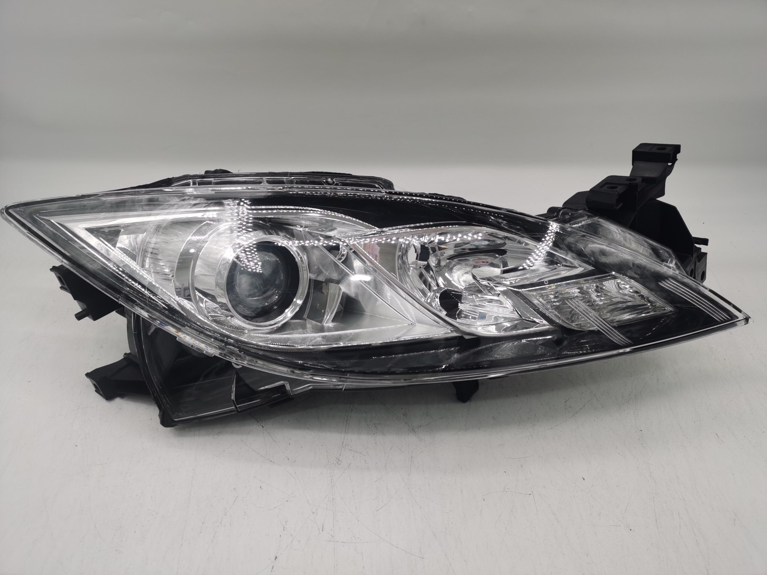 Mazda 6 GH 2007-2009 R.H.S HEADLIGHT ASSEMBLY