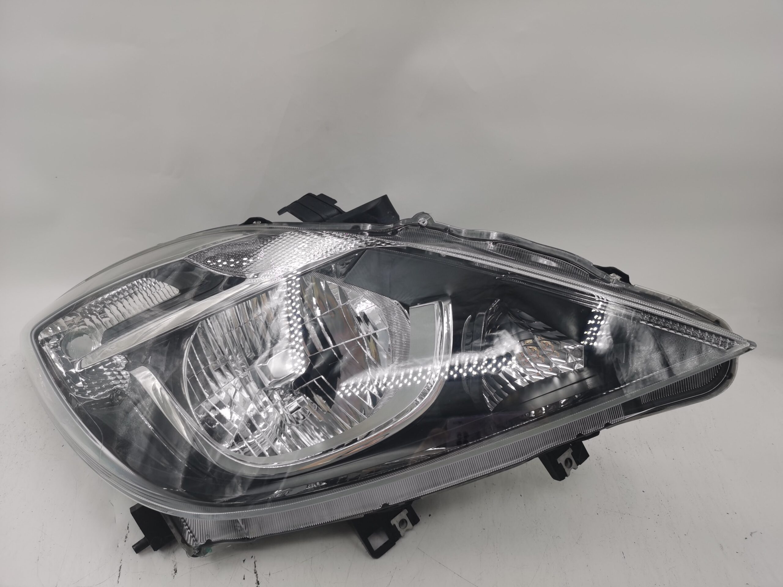 Mazda BT-50 2016-2019 HALOGEN R.H.S Headlight Assembly