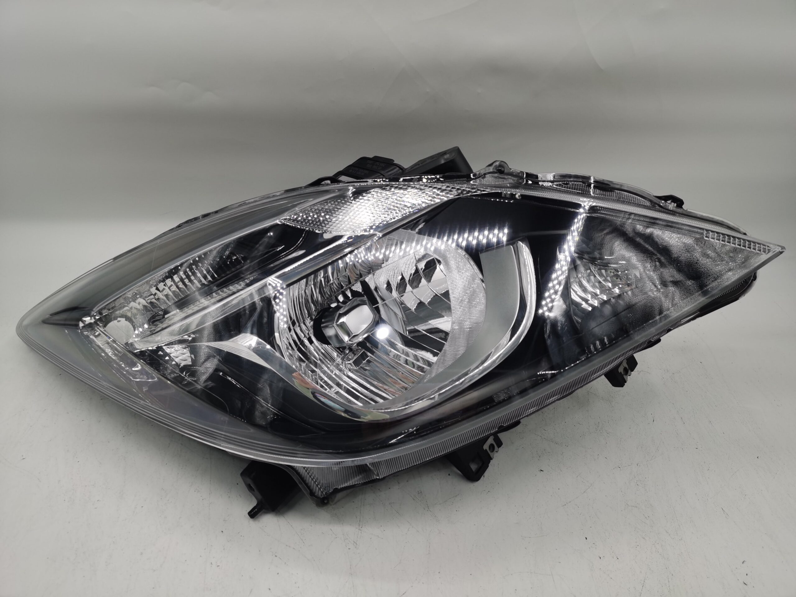 Mazda BT-50 2016-2019 HALOGEN R.H.S HEADLIGHT ASSEMBLY