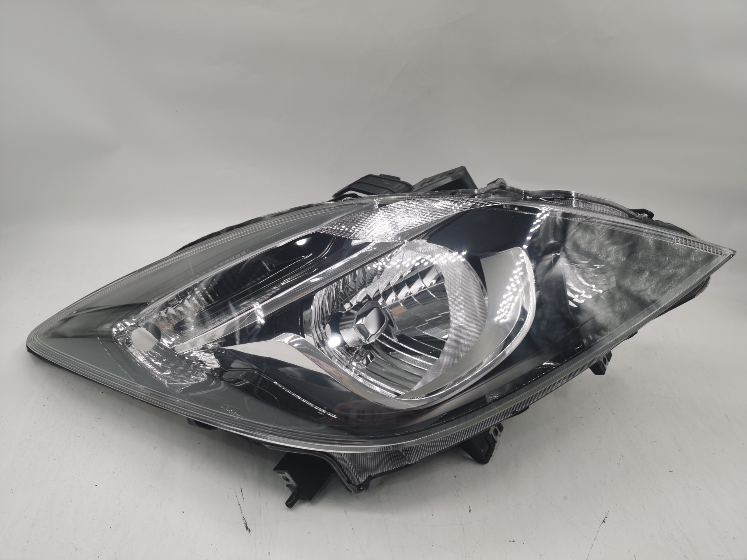 Mazda BT-50 2016-2019 HALOGEN R.H.S Headlight Assembly