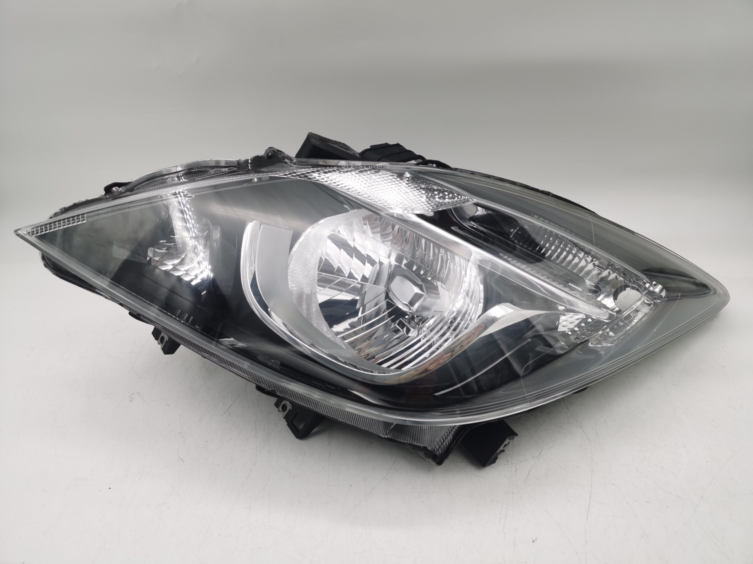 Mazda BT-50 2016-2019 HALOGEN L.H.S HEADLIGHT ASSEMBLY