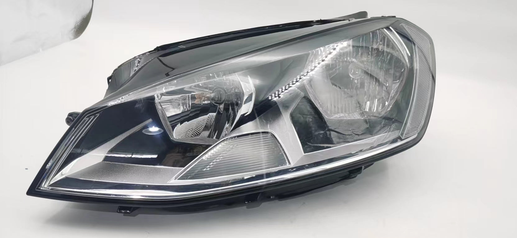 Volkswagen GOLF MK7 2014-2016 HALOGEN L.H.S HEADLIGHT ASSEMBLY