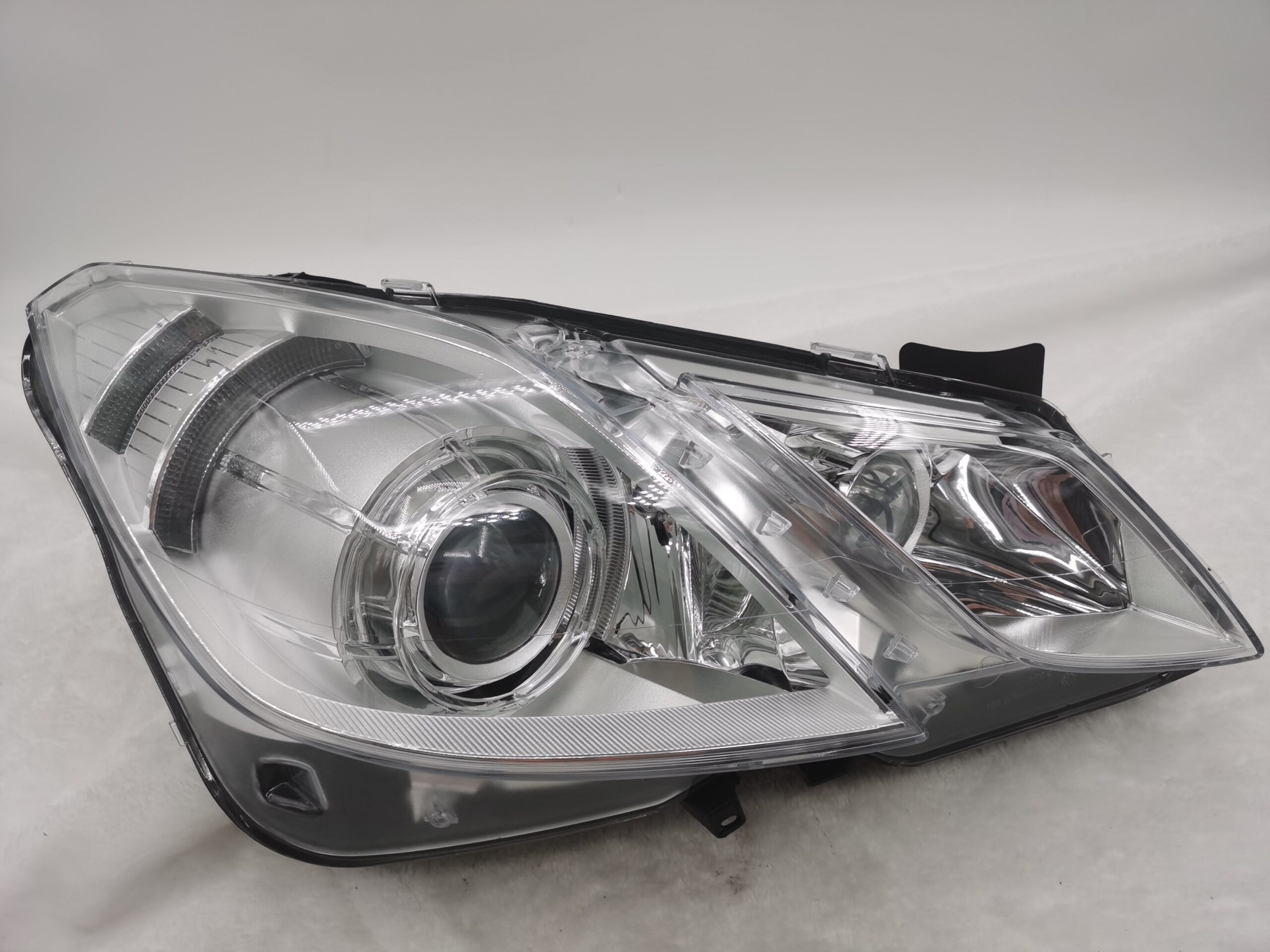 Mercedes-Benz E-CLASS W207 2009-2012 XENON R.H.S HEADLIGHT ASSEMBLY