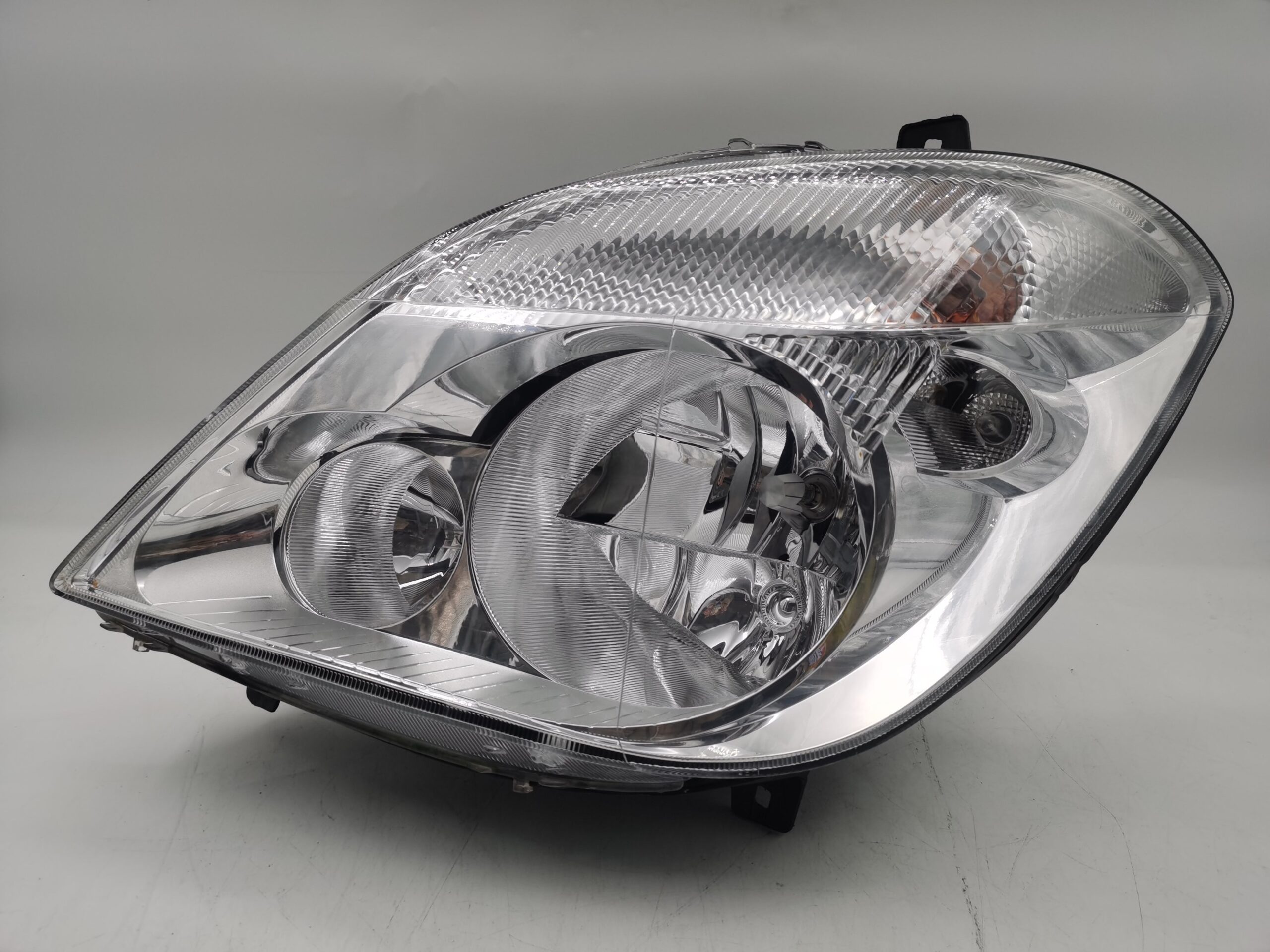 Mercedes-Benz SPRINTER 2006-2016 HALOGEN L.H.S HEADLIGHT ASSEMBLY