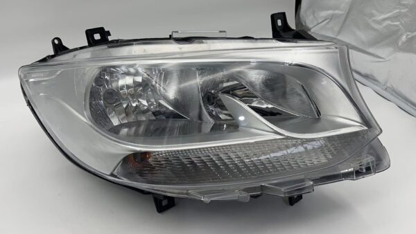 Mercedes-Benz SPRINTER 2019-2021 HALOGEN R.H.S HEADLIGHT ASSEMBLY