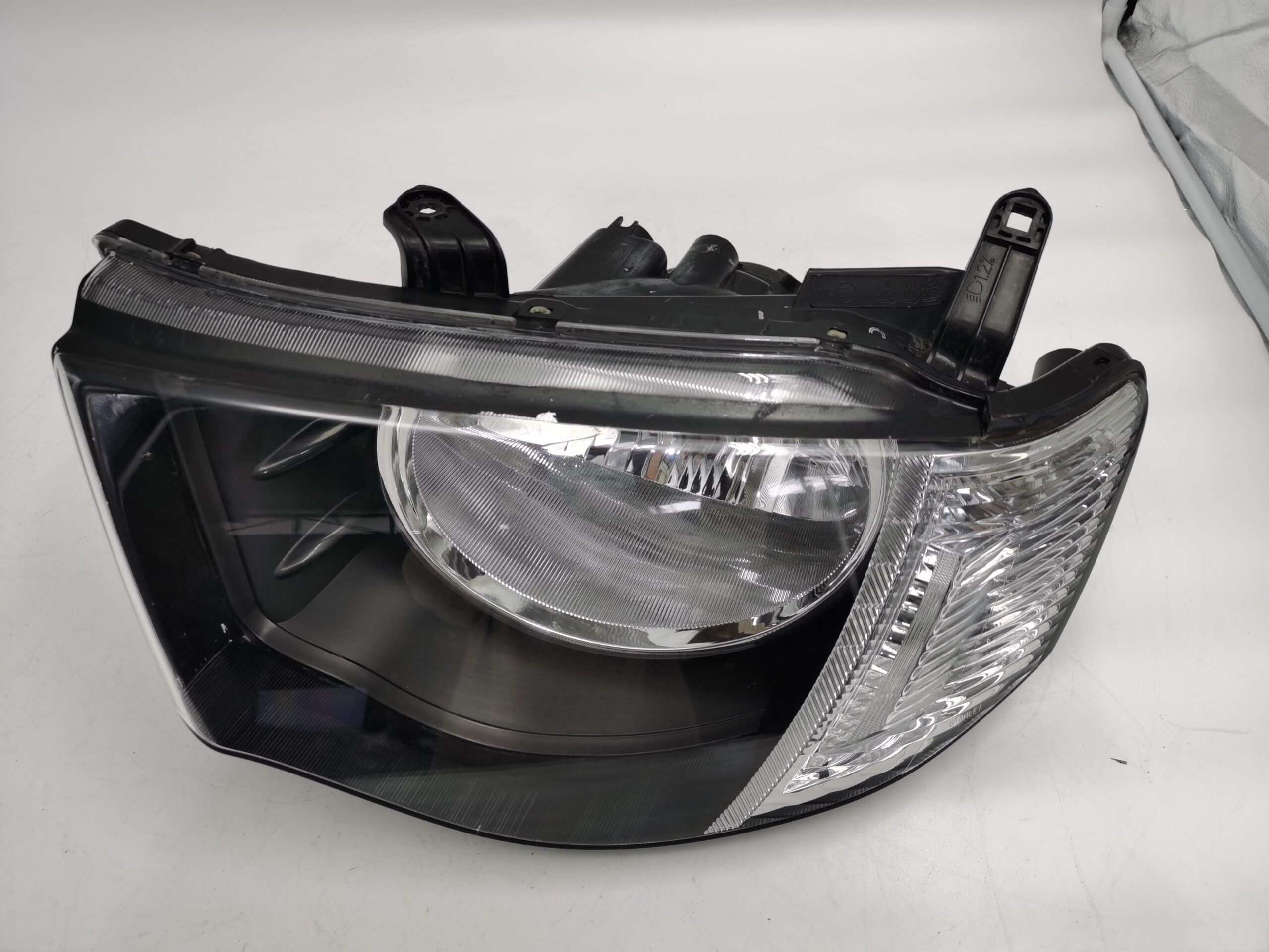 Mitsubishi L200 2007-2015 L.H.S HEADLIGHT ASSEMBLY