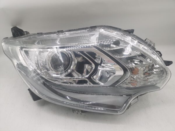 Mitsubishi L200 2014-2019 R.H.S HEADLIGHT ASSEMBLY