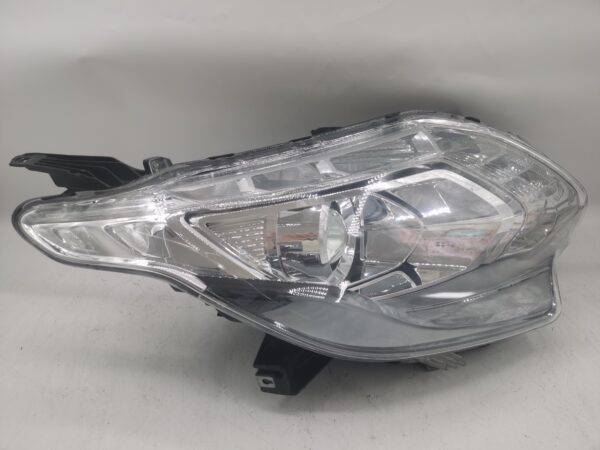 Mitsubishi L200 2014-2019 R.H.S HEADLIGHT ASSEMBLY