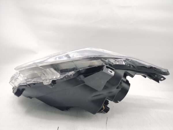 Mitsubishi L200 2015-2019 L.H.S HEADLIGHT ASSEMBLY