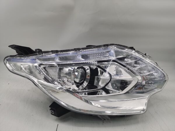 Mitsubishi L200 2015-2019 R.H.S HEADLIGHT ASSEMBLY