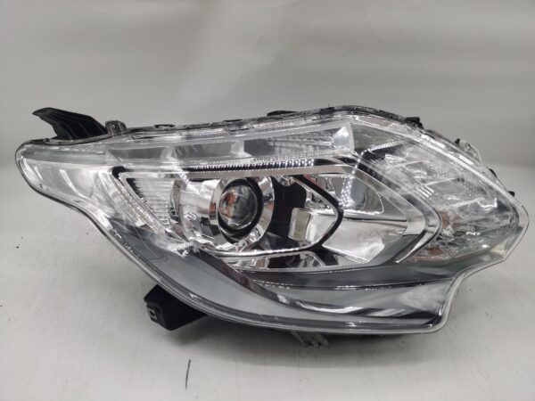 Mitsubishi L200 2015-2019 R.H.S HEADLIGHT ASSEMBLY