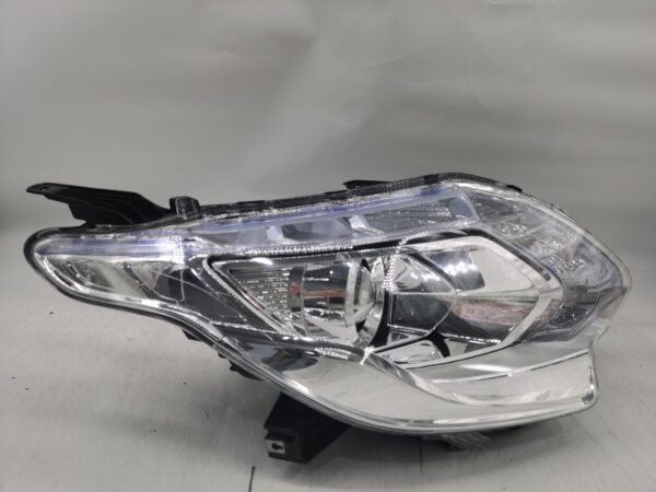 Mitsubishi L200 2015-2019 R.H.S HEADLIGHT ASSEMBLY