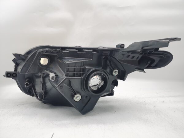 Mitsubishi L200/TRITON 2015-2019 R.H.S HEADLIGHT ASSEMBLY