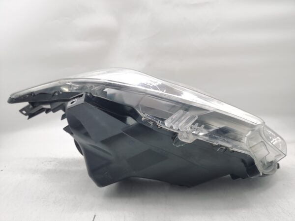 Mitsubishi L200/TRITON 2015-2019 R.H.S HEADLIGHT ASSEMBLY