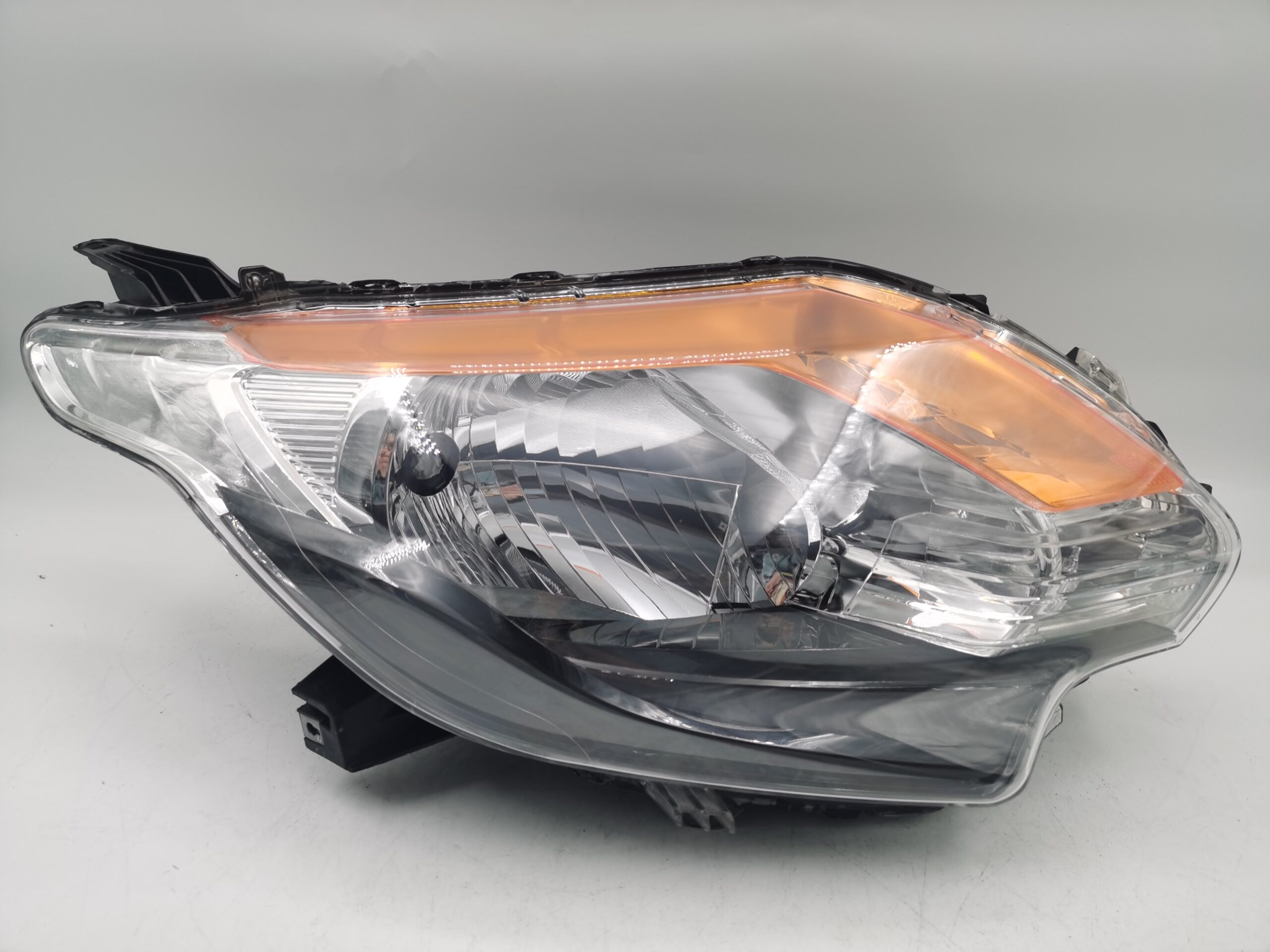 Mitsubishi L200/TRITON/STRADA 2015-2019 R.H.S HEADLIGHT ASSEMBLY