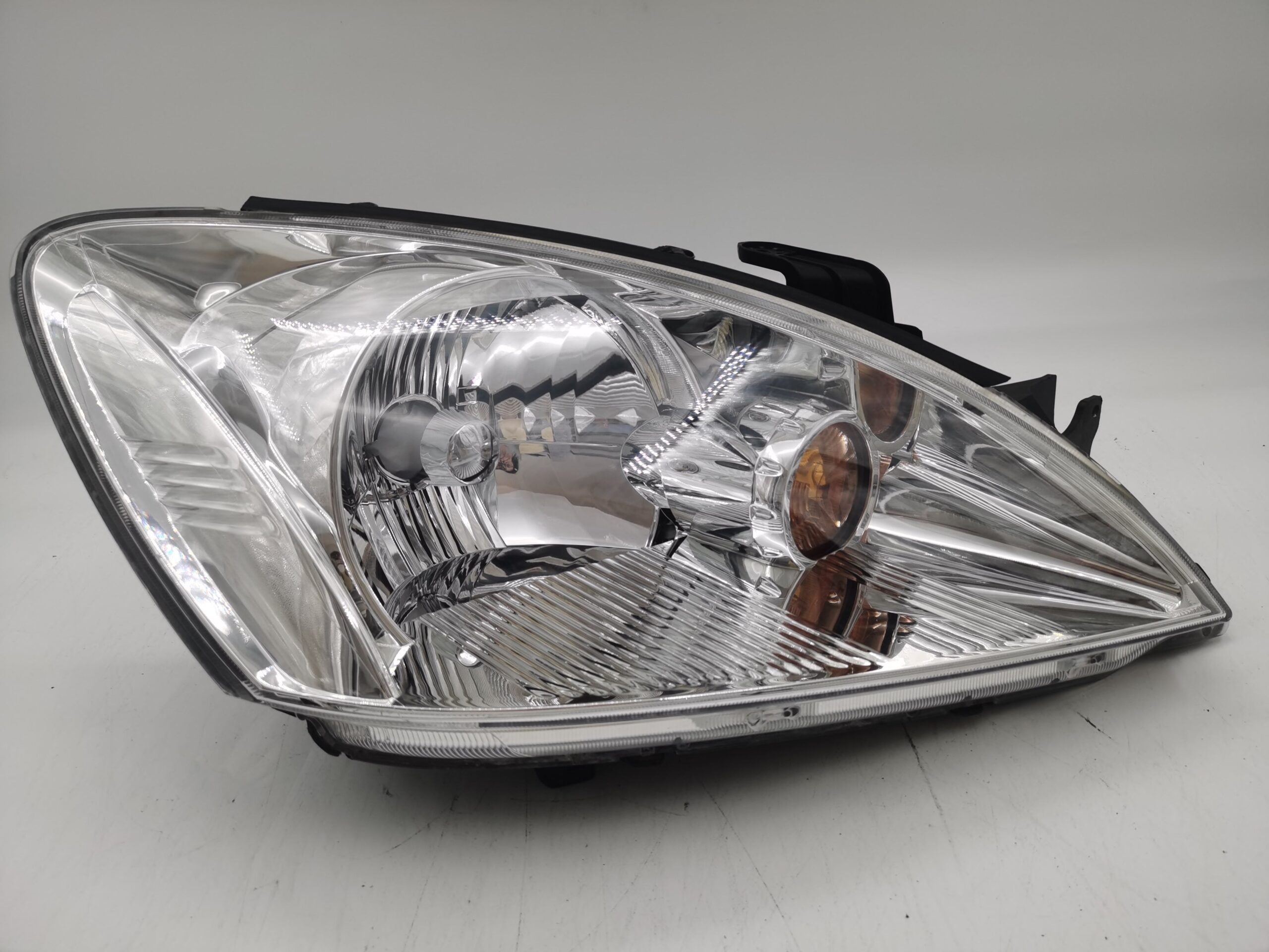 Mitsubishi LANCER 2003-2007 R.H.S HEADLIGHT ASSEMBLY