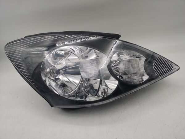 Mitsubishi MAGNA/ VERADA 2003-2005 R.H.S HEADLIGHT ASSEMBLY