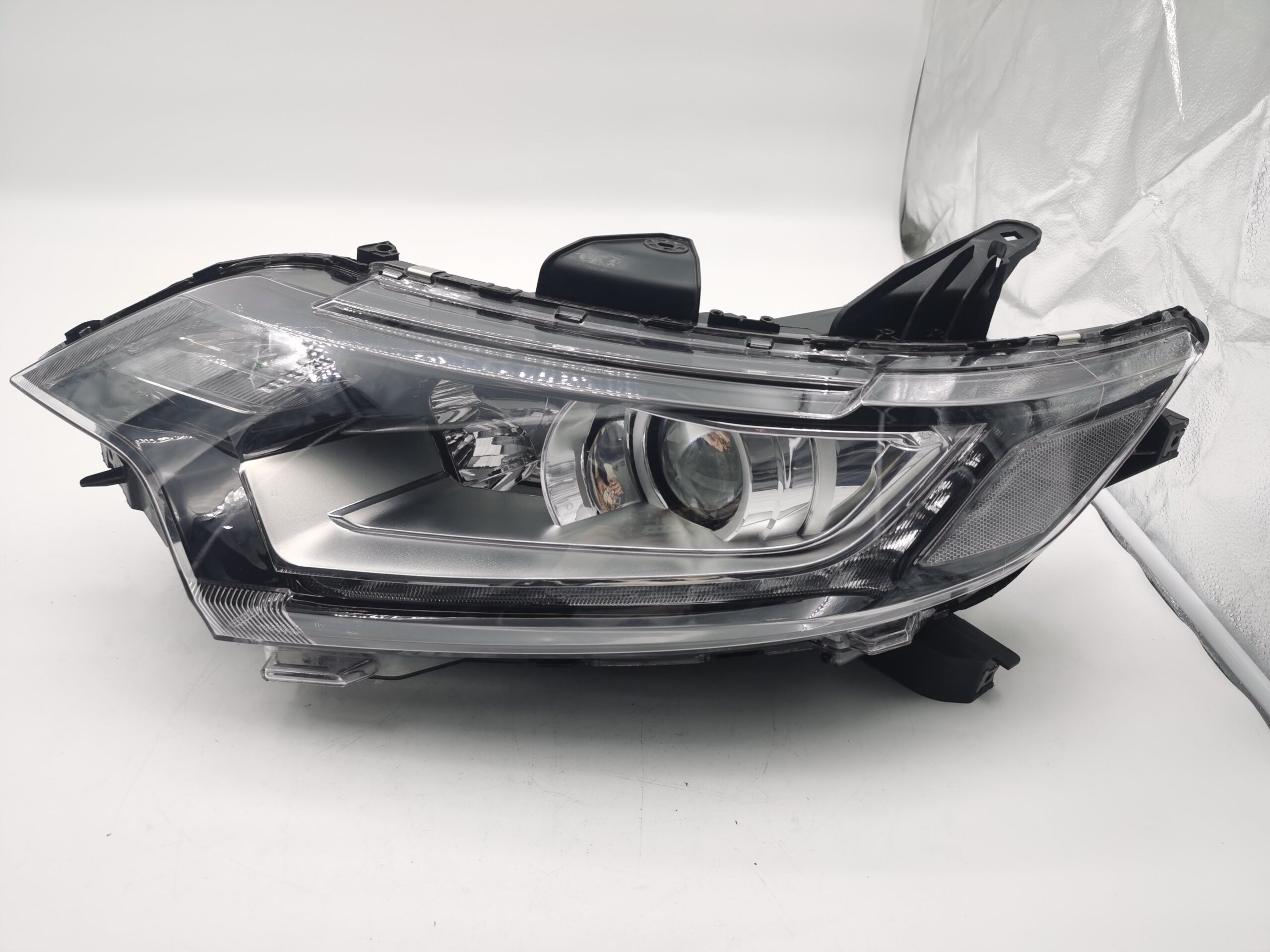 Mitsubishi OUTLANDER 2016-2020 HALOGEN L.H.S HEADLIGHT ASSEMBLY