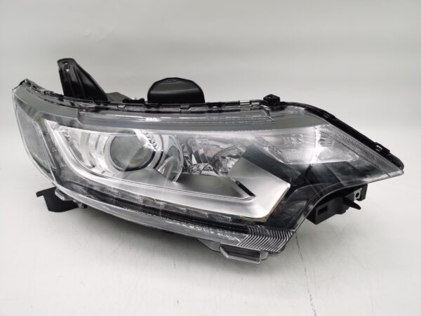 Mitsubishi OUTLANDER 2016-2020 HALOGEN R.H.S HEADLIGHT ASSEMBLY