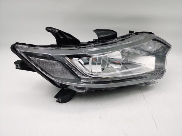 Mitsubishi OUTLANDER 2016-2020 HALOGEN R.H.S HEADLIGHT ASSEMBLY