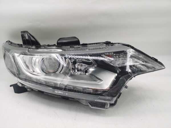 Mitsubishi OUTLANDER 2016-2020 HALOGEN R.H.S HEADLIGHT ASSEMBLY