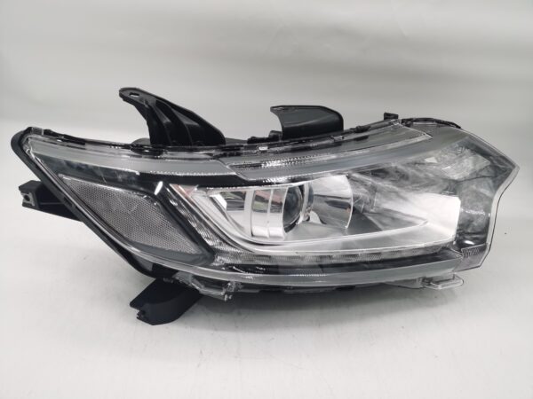 Mitsubishi OUTLANDER 2016-2020 HALOGEN R.H.S HEADLIGHT ASSEMBLY