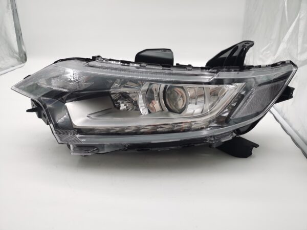 Mitsubishi OUTLANDER 2016-2020 HALOGEN L.H.S HEADLIGHT ASSEMBLY