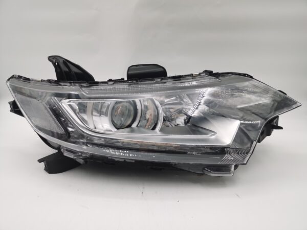 Mitsubishi OUTLANDER 2016-2020 HALOGEN R.H.S HEADLIGHT ASSEMBLY