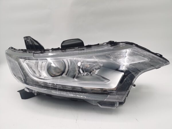 Mitsubishi OUTLANDER 2016-2020 HALOGEN R.H.S HEADLIGHT ASSEMBLY