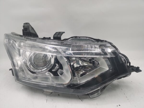 Mitsubishi OUTLANDER 2013-2015 XENON R.H.S HEADLIGHT ASSEMBLY