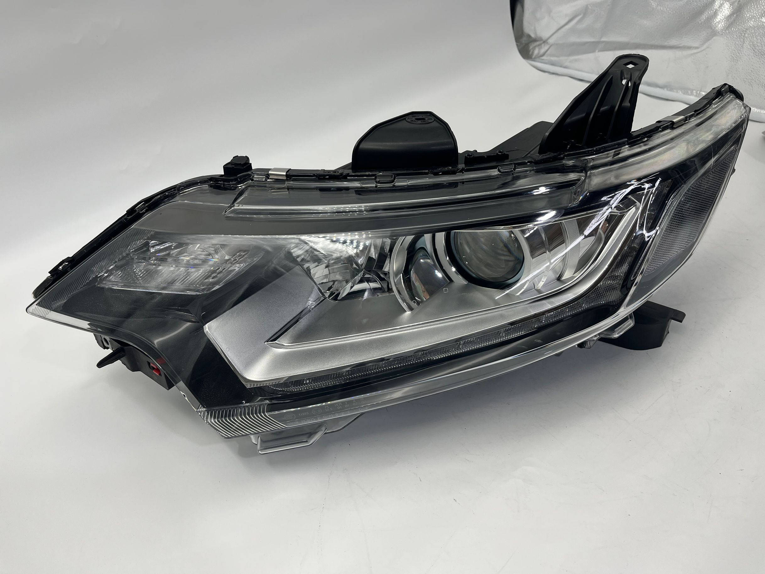 Mitsubishi OUTLANDER 2016-2020 HALOGEN L.H.S HEADLIGHT ASSEMBLY