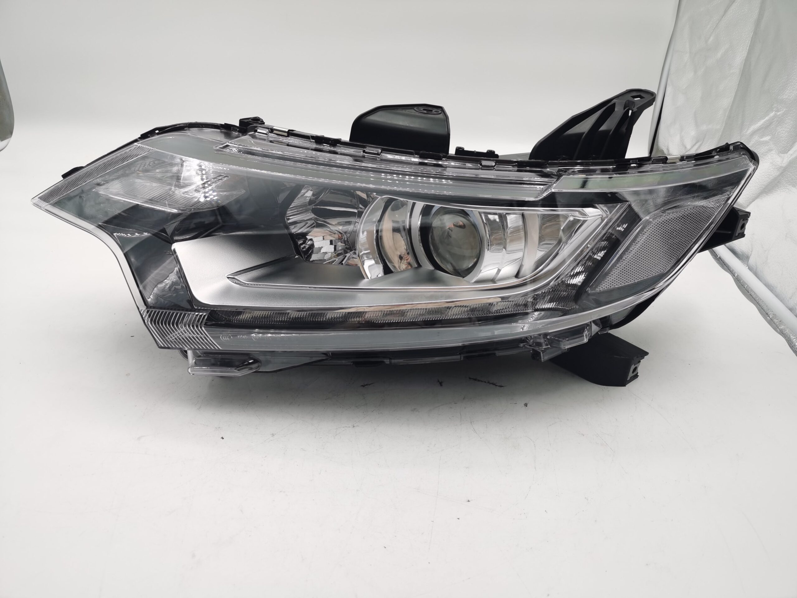 Mitsubishi OUTLANDER 2016-2020 HALOGEN L.H.S HEADLIGHT ASSEMBLY