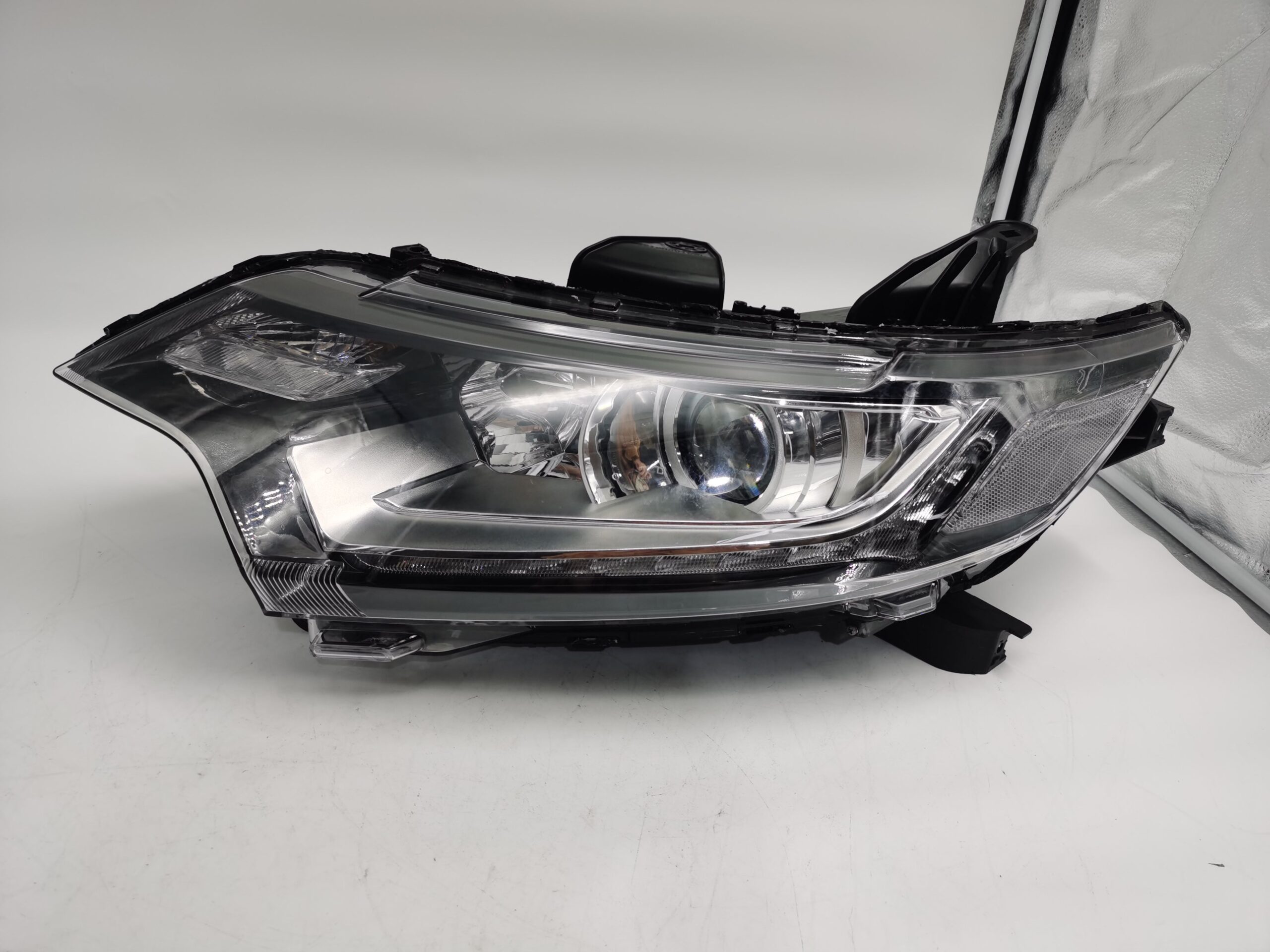 Mitsubishi OUTLANDER 2016-2020 HALOGEN L.H.S HEADLIGHT ASSEMBLY