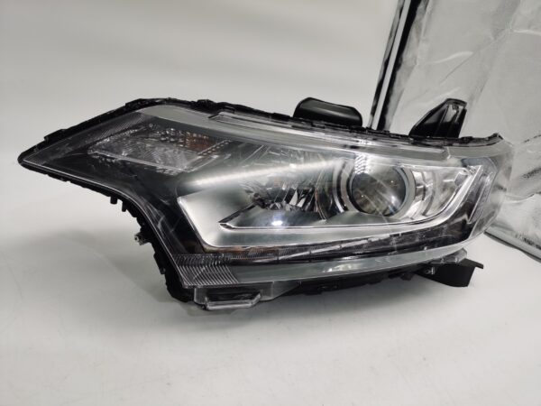 Mitsubishi OUTLANDER 2016-2020 HALOGEN L.H.S HEADLIGHT ASSEMBLY