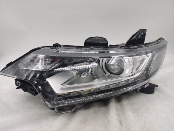 Mitsubishi OUTLANDER 2016-2020 HALOGEN L.H.S HEADLIGHT ASSEMBLY