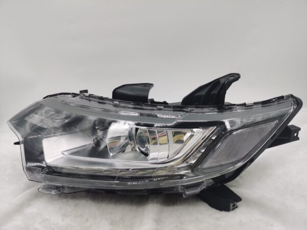 Mitsubishi OUTLANDER 2016-2020 HALOGEN L.H.S HEADLIGHT ASSEMBLY