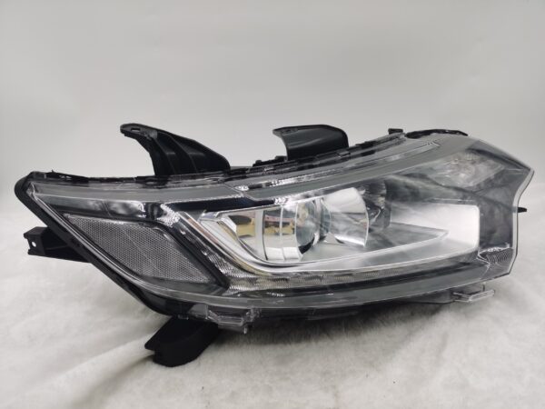 Mitsubishi OUTLANDER 2016-2020 HALOGEN R.H.S HEADLIGHT ASSEMBLY