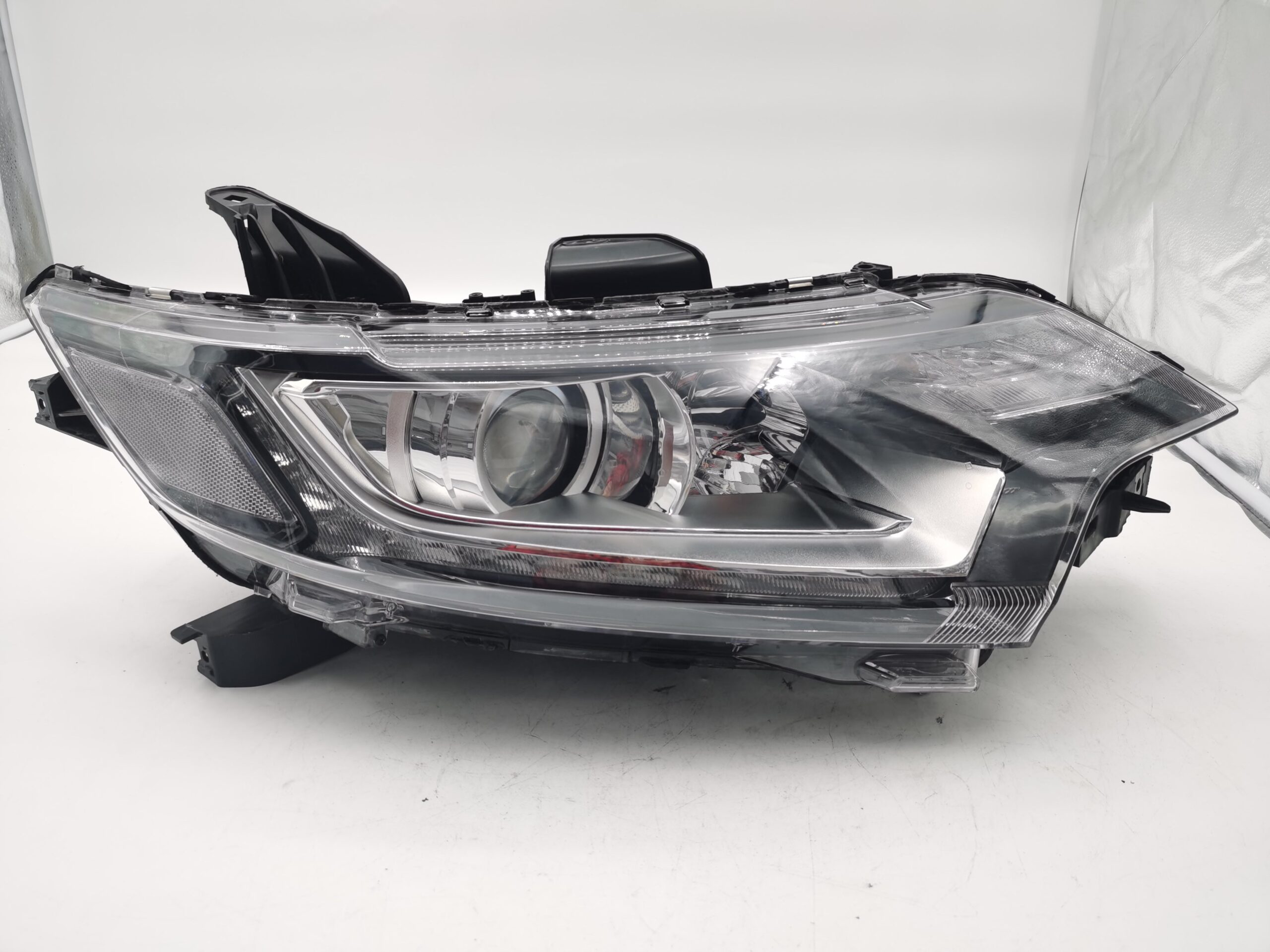 Mitsubishi OUTLANDER 2016-2020 HALOGEN R.H.S HEADLIGHT ASSEMBLY