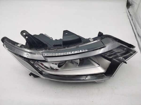 Mitsubishi OUTLANDER 2016-2020 HALOGEN R.H.S HEADLIGHT ASSEMBLY