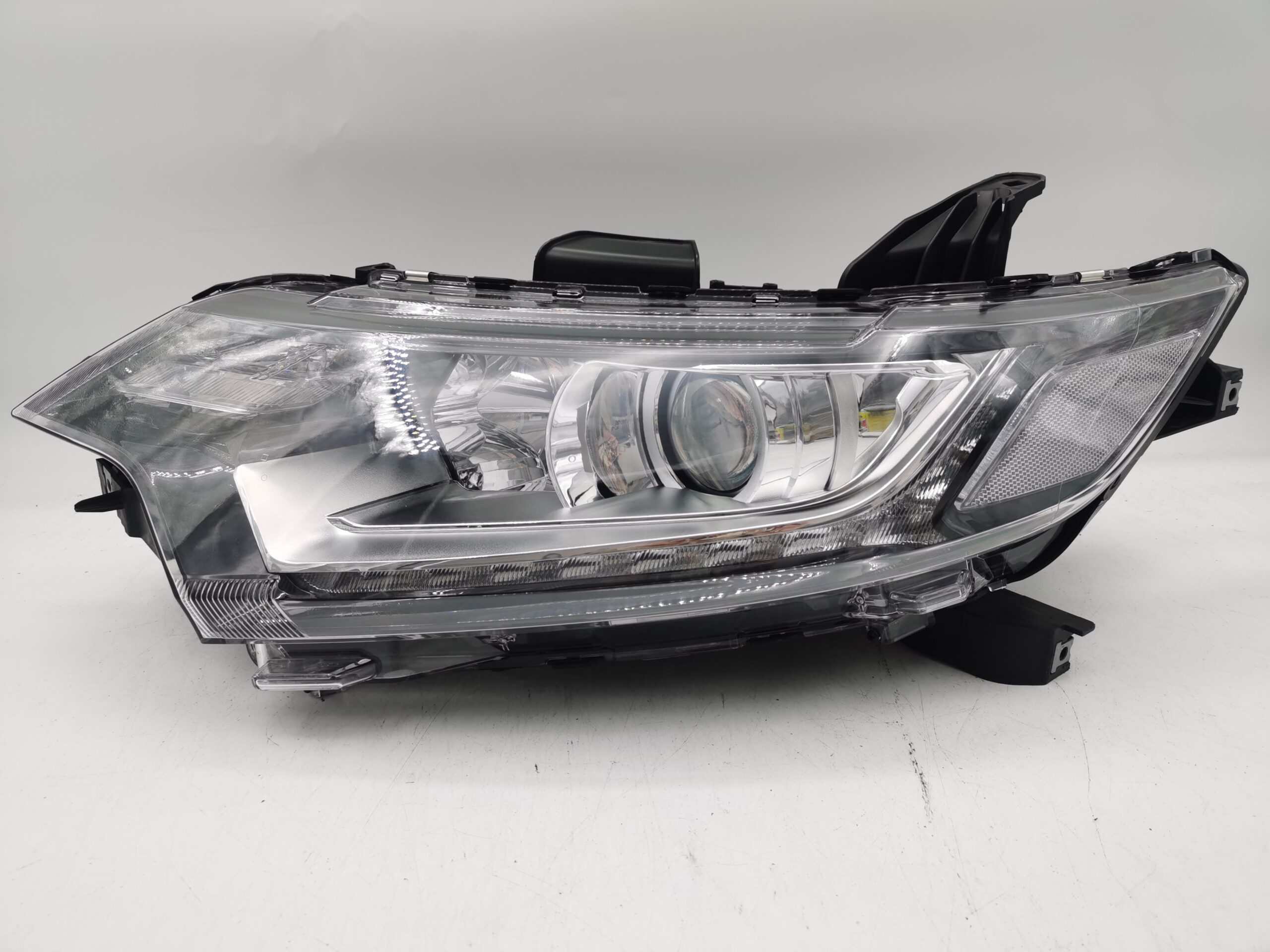 Mitsubishi OUTLANDER 2016-2020 HALOGEN L.H.S HEADLIGHT ASSEMBLY