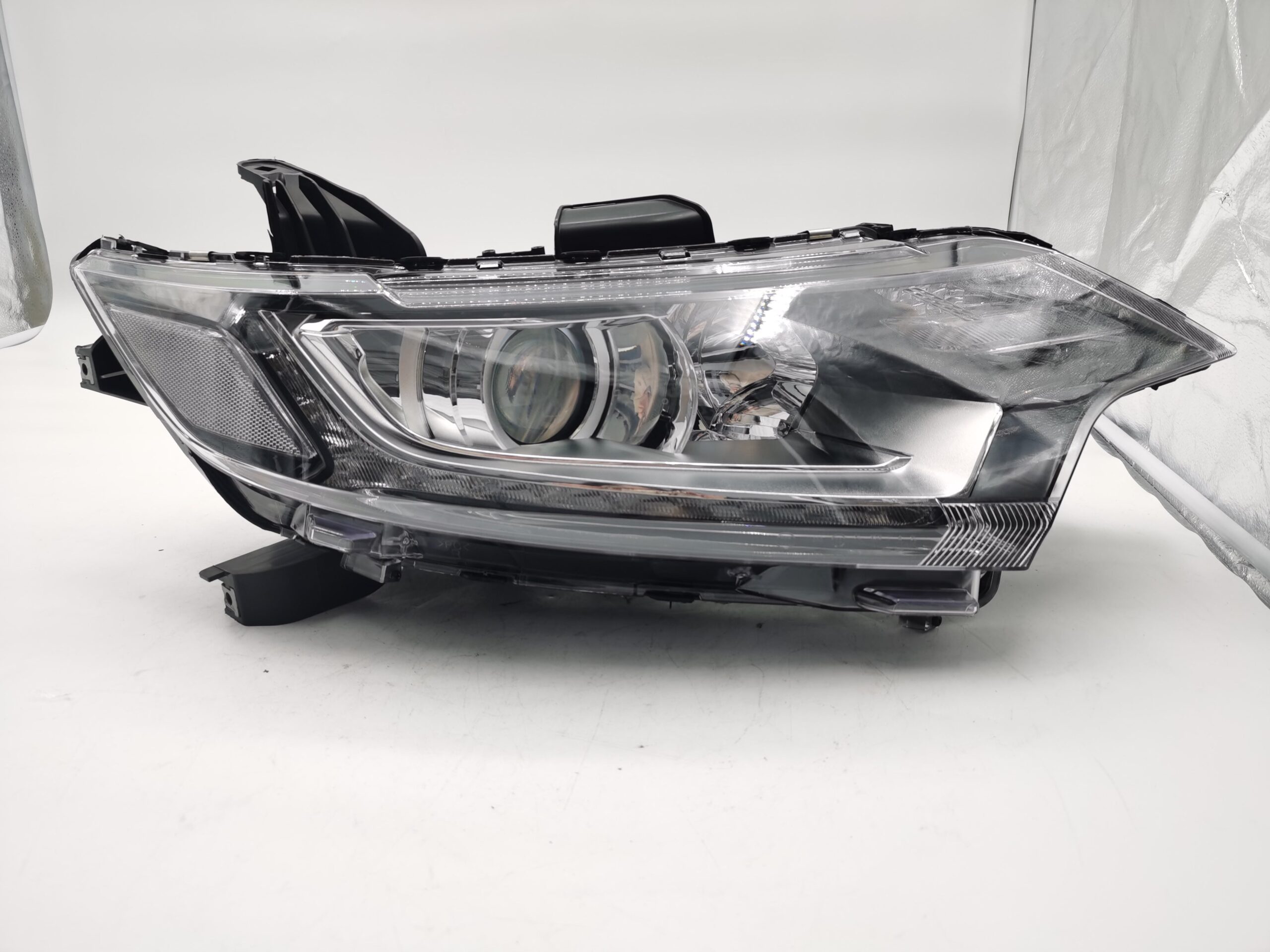 Mitsubishi OUTLANDER 2016-2020 HALOGEN R.H.S HEADLIGHT ASSEMBLY