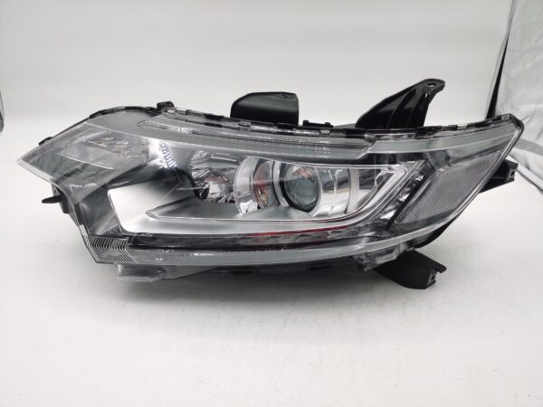 Mitsubishi OUTLANDER 2016-2020 HALOGEN L.H.S HEADLIGHT ASSEMBLY