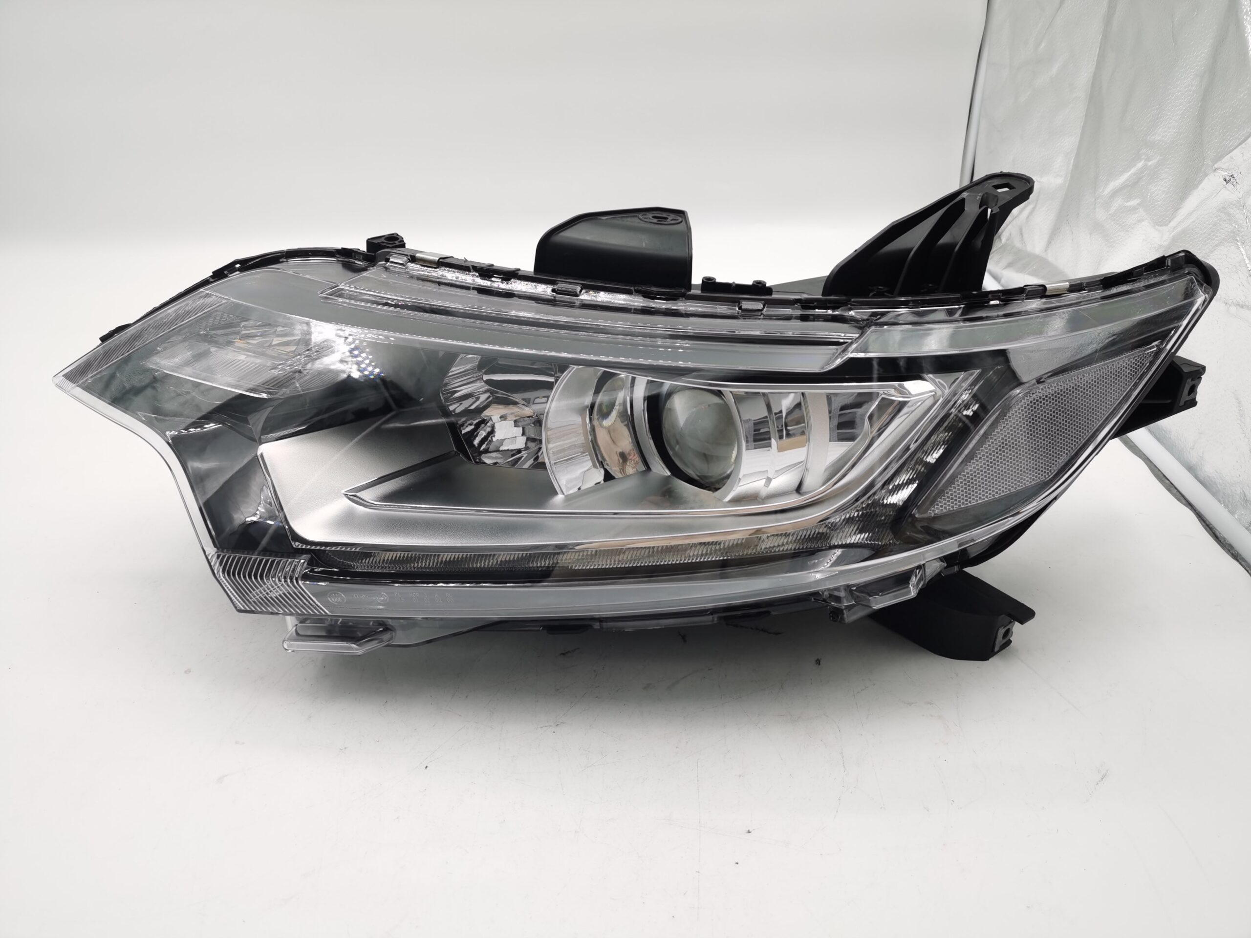 Mitsubishi OUTLANDER 2016-2020 HALOGEN L.H.S HEADLIGHT ASSEMBLY